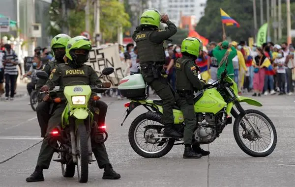 Polic&iacute;as de Colombia