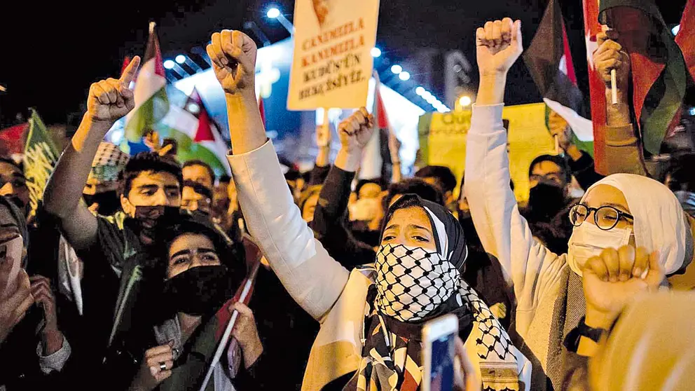 Una marcha antiisraelí en Estambul que reprocha el ataque en Gaza. EFE