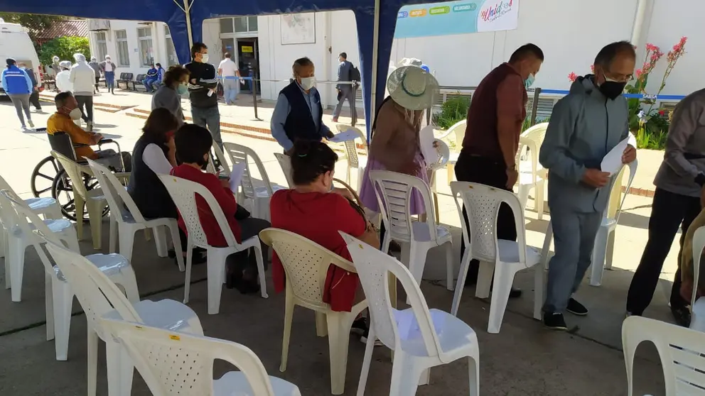 Pocas personas personas participan de la vacunaci&oacute;n en Cochabamba. (Dico Sol&iacute;s)