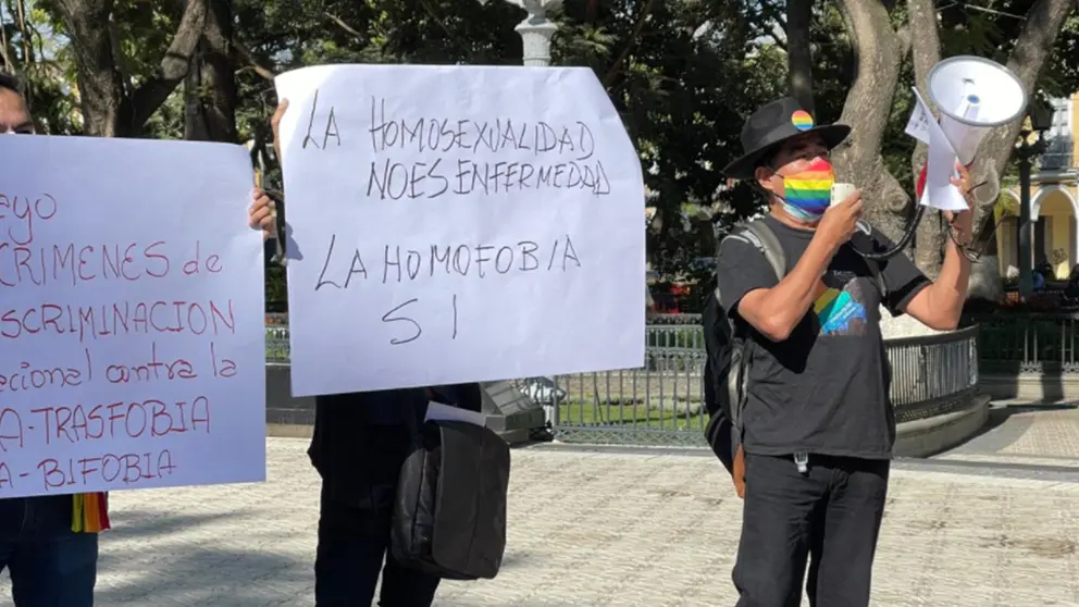Colectivo LGBT pide pol&iacute;ticas y que se resuelvan cr&iacute;menes de odio en Bolivia. Foto: Alejandro Orellana