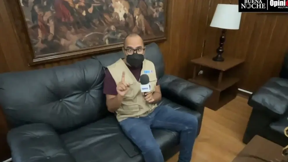 El sill&oacute;n que fue tapizado con presunto sobreprecio.  OPINI&Oacute;N