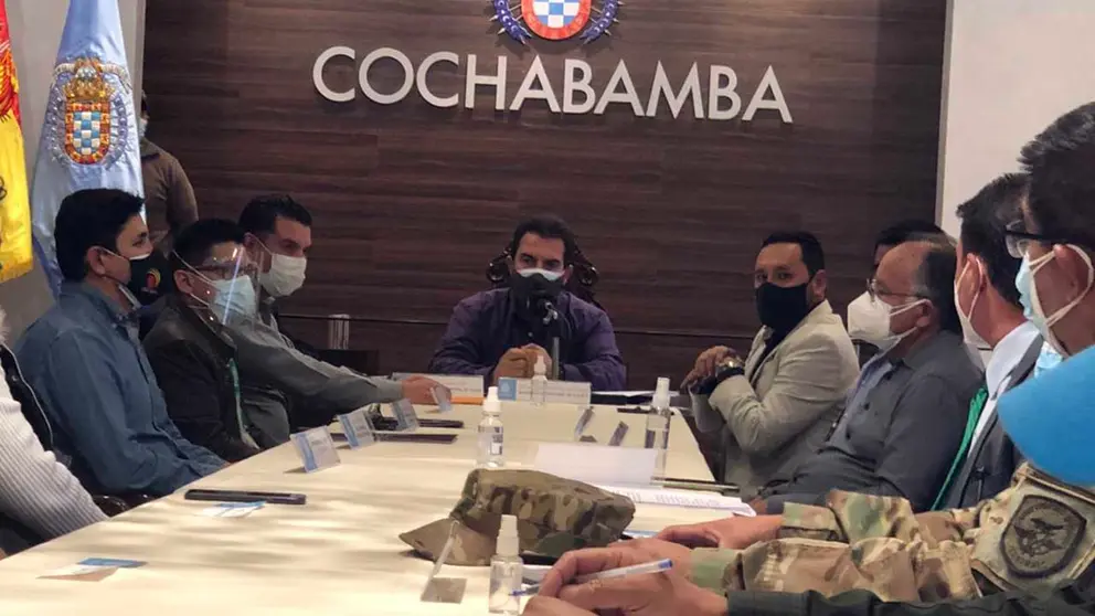 Instalan reuni&oacute;n del COEM, convocada por el alcalde Manfred Reyes Villa, en oficinas del ente edil. David Ovando