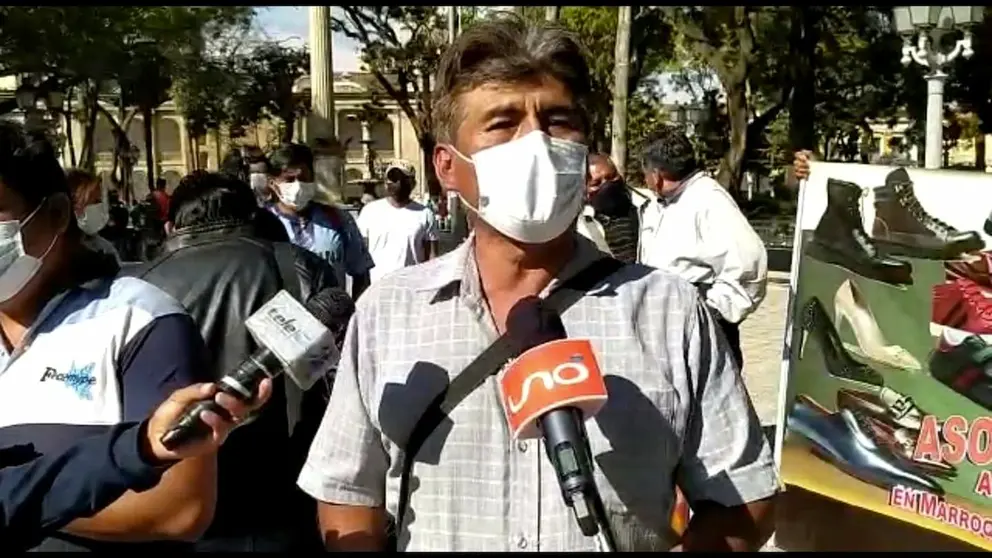 El vicepresidente de Conamype, Moisés Gutiérrez, brinda una conferencia de prensa. Captura de video OPINIÓN