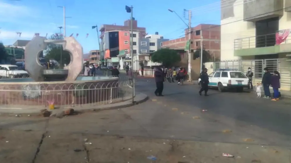 Guardias municipales realizan controles en la zona sur de la ciudad.