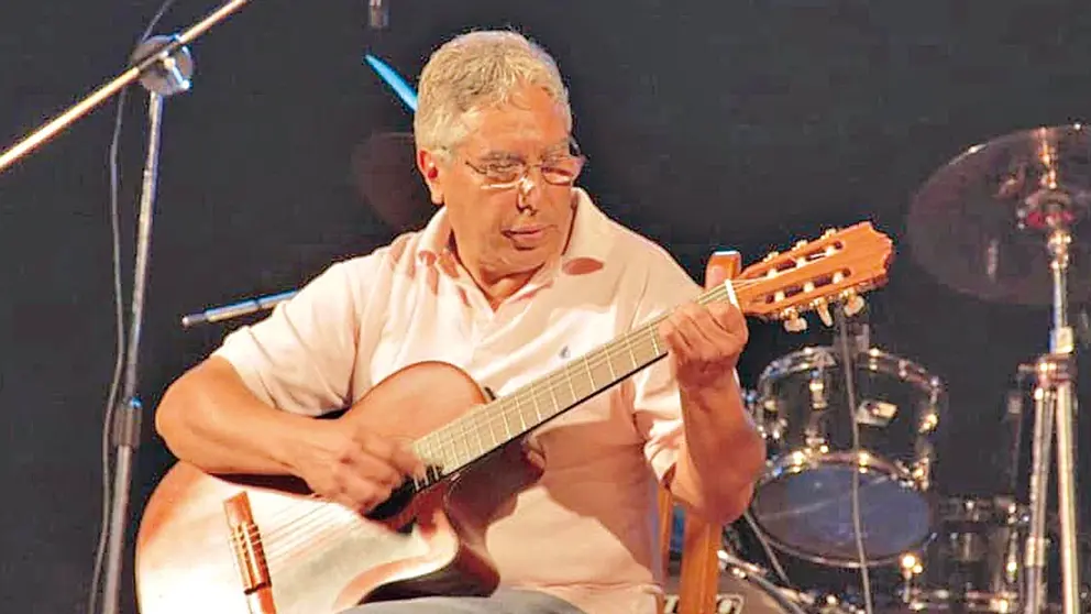 El charanguista y guitarrista Xavier Melgarejo. KHONLAYA