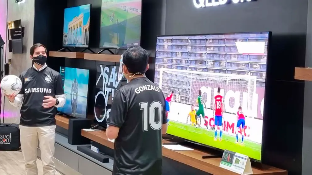 Celebra la pasi&oacute;n del f&uacute;tbol en tu TV Samsung.