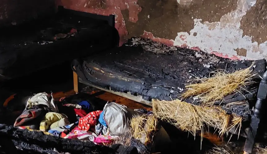 El interior de la vivienda quemada en El Alto. ERBOL