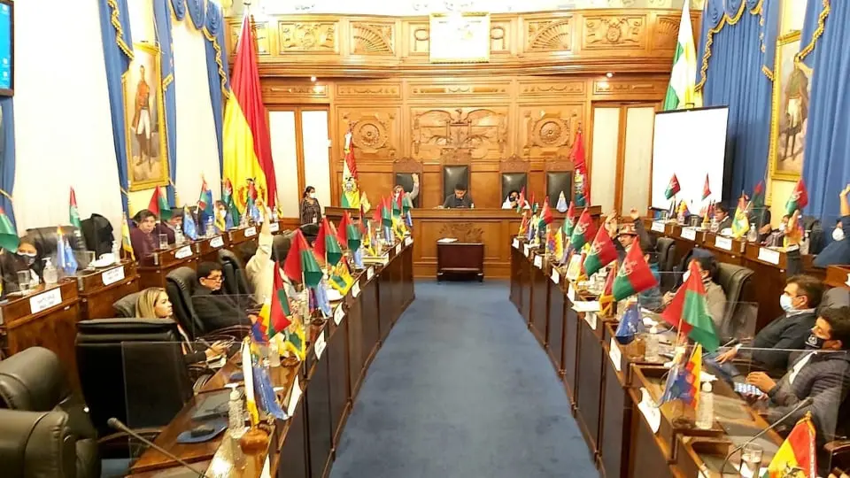 Los senadores, en sesi&oacute;n. Twitter