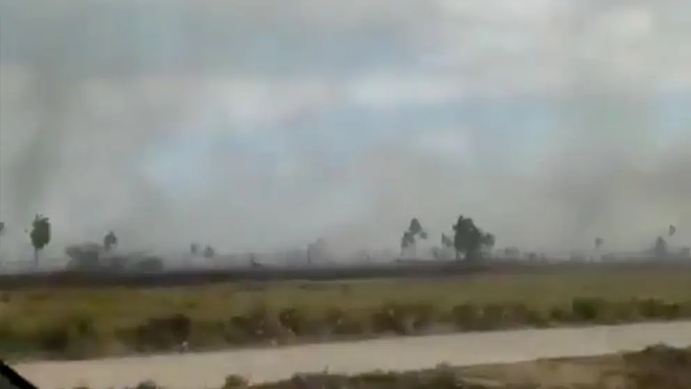 Incendio en Viru Viru acab&oacute; con pastizales. Captura RRSS