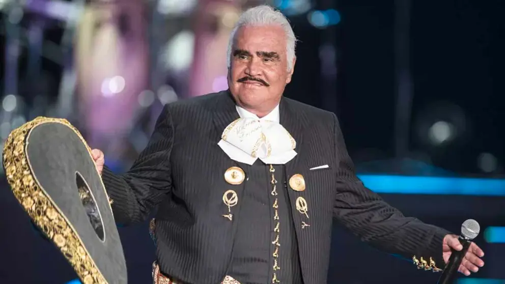 El cantante Vicente Fernández durante un concierto en el Auditorio Nacional de la capital mexicana. EFE-ARCHIVO