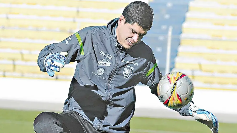 Carlos Emilio Lampe entrena con la Selección. ARCHIVO