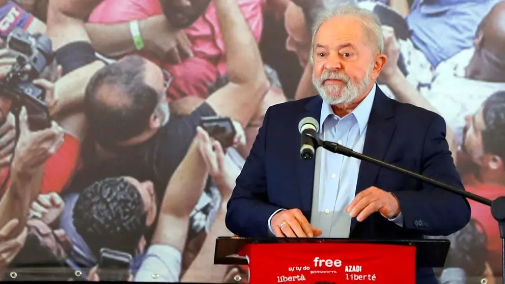 Fotografía de archivo en la que se registró al expresidente de Brasil Luiz Inácio Lula da Silva, en Sao Bernardo do Campo (Brasil). EFE