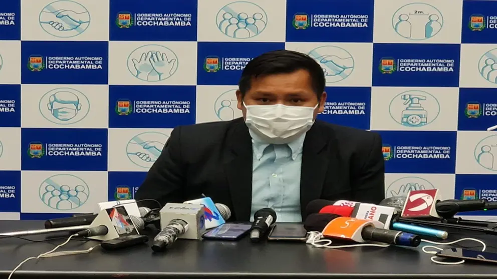 En conferencia de prensa, la Gobernaci&oacute;n anuncia suspensi&oacute;n de desfiles c&iacute;vicos por el 14 de Septiembre. Foto: GADC.
