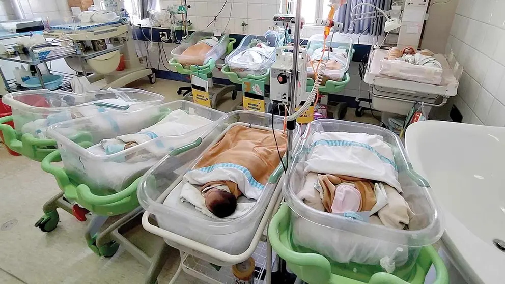Recién nacidos internados en el Maternológico, también colapsado. DICO SOLÍS