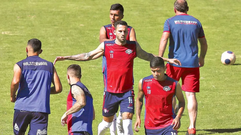 Una sesión de entrenamiento del cuadro rojo. ARCHIVO