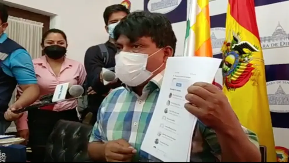 El diputado H&eacute;ctor Arce en conferencia de prensa. Foto: Captura RKC.