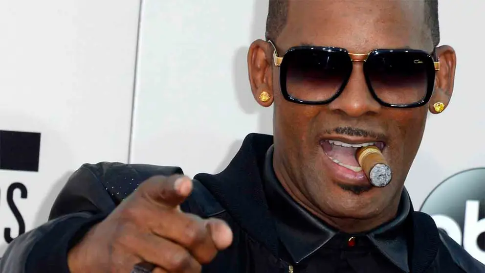 Cantante R. Kelly, declarado culpable de crimen organizado y tr&aacute;fico sexual. EFE