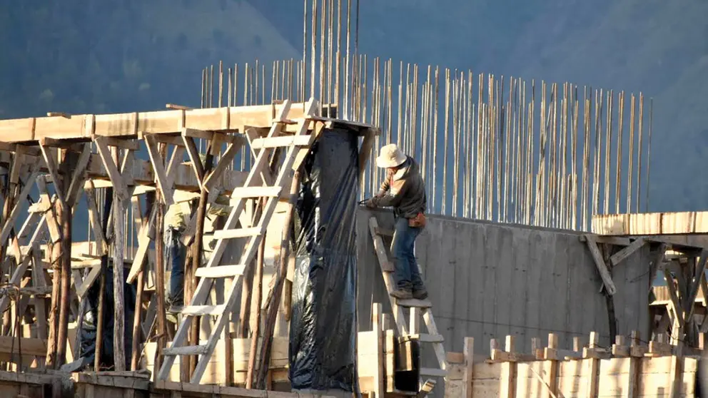 El sector de la construcción, uno de los que lidera el crecimiento, según el IGAE. ARCHIVO