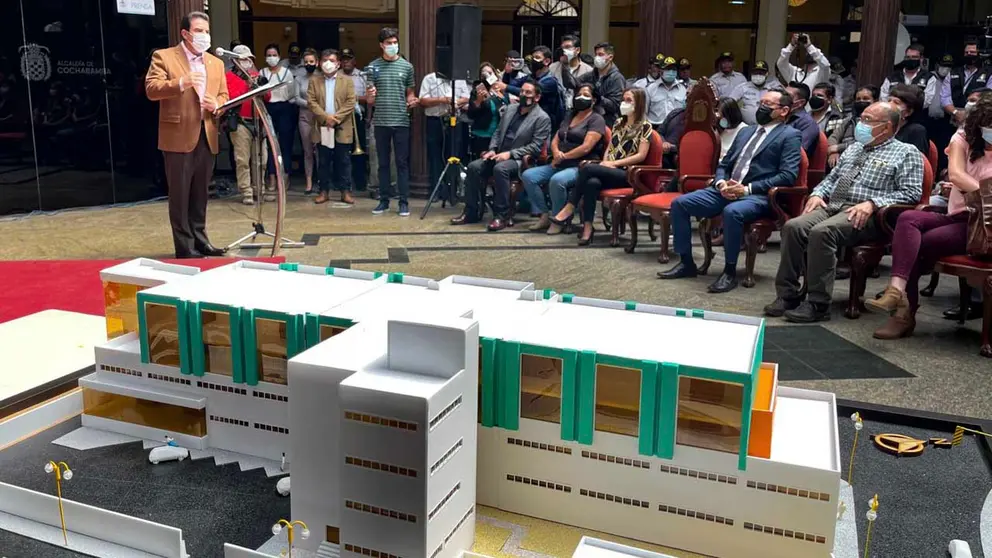 La presentación de los proyectos en la Alcaldía, este martes. DICO SOLÍS