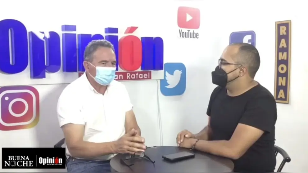El voluntario de la plataforma Tunari sin Fuego, Javier Bellott, en una entrevista con el programa Buena Noche de OPINI&Oacute;N.