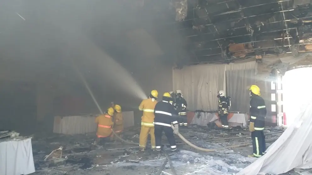 Incendio en el sal&oacute;n de eventos La Mansi&oacute;n. Foto: Cortes&iacute;a.