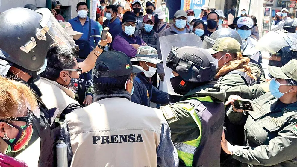 La agresión a los trabajadores de la prensa en Oruro. APG