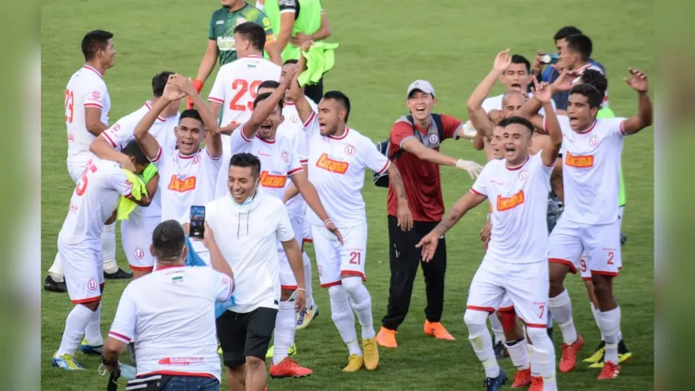 Universitario de Vinto celebra una clasificaci&oacute;n en la pasada Copa Sim&oacute;n Bol&iacute;var, de la que fue campe&oacute;n. DICO SOL&Iacute;S