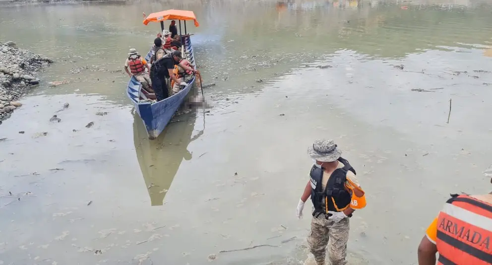 El rescate del cuerpo del colombiano. ARMABA BOLIVIANA