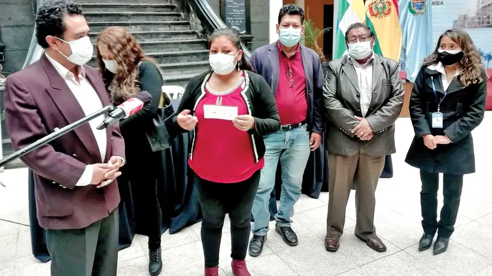 El equipo de la Cámara Departamental del Libro durante el lanzamiento de la sexta Expolibro. OPINIÓN