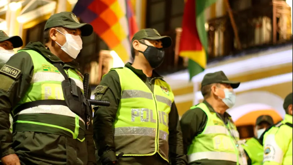 Polic&iacute;as, en el parte. ALEJANDRO ORELLANA