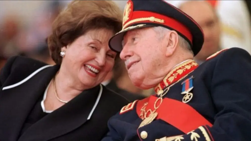 Luc&iacute;a Pinochet y Augusto Pinochet, ambos, en vida. ANDINA