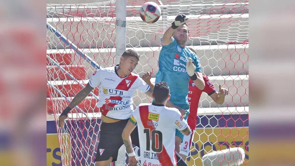 Una acción del partido entre Wilster y Always, en el torneo Único. APG