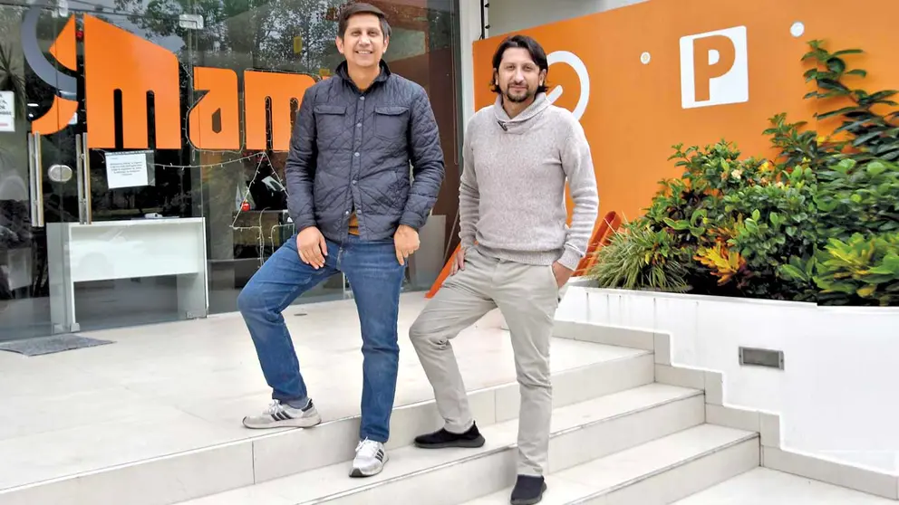 Los hermanos Manuel (39) y Antonio (37) Laredo Garnicas son las mentes creativas detrás de Mamut. NOÉ PORTUGAL-CORTESÍA