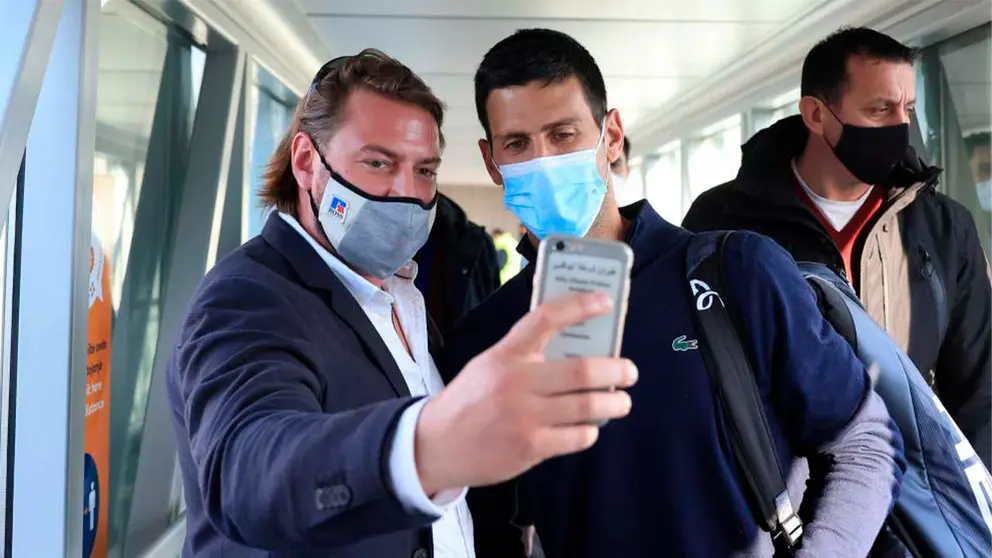 Novak Djokovic llega a Belgrado tras ser expulsado de Australia. Gentileza Heraldo de Arag&oacute;n