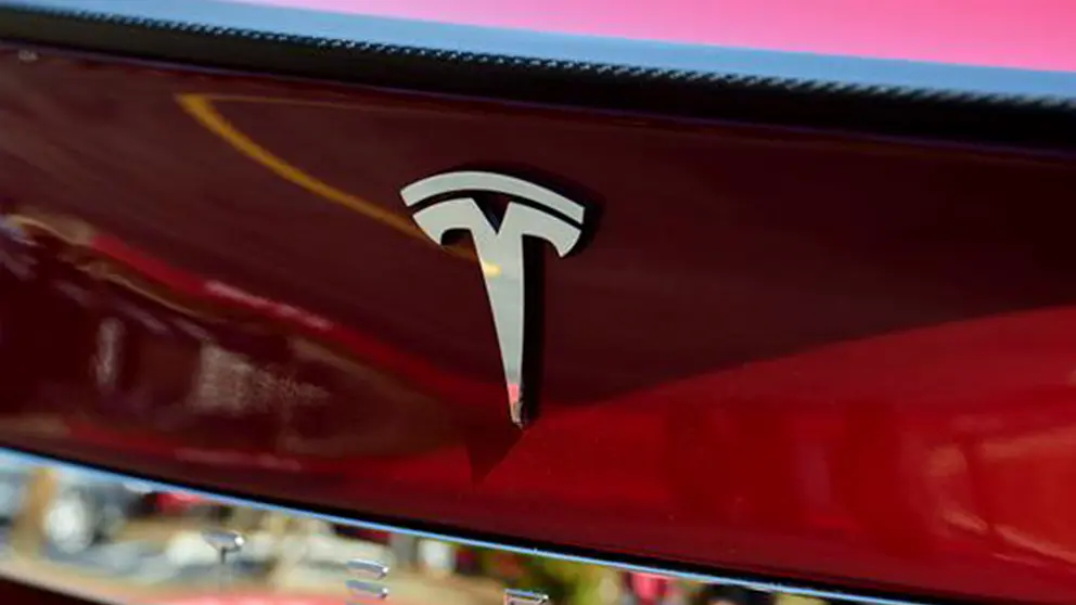 FOTO REFERENCIAL DE TESLA