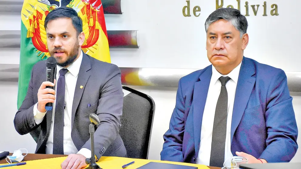 La reunión entre el ministro de Gobierno, Eduardo del Castillo, y el fiscal General del Estado, Juan Lanchipa. MINISTERIO DE GOBIERNO