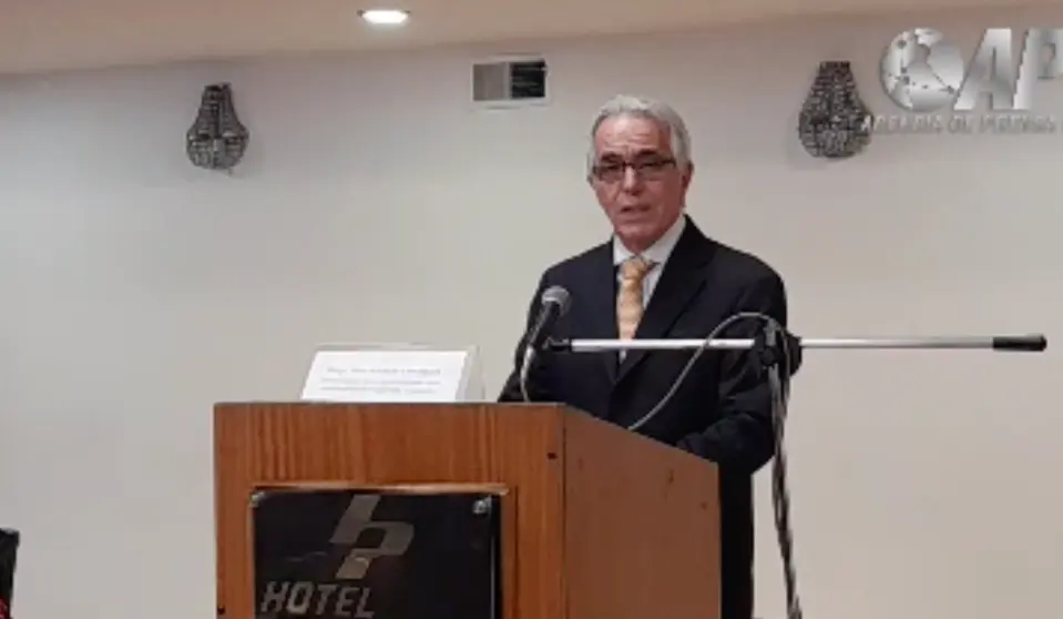 El relator especial sobre Independencia de Magistrados y Abogados de la ONU, Diego Garc&iacute;a-Say&aacute;n, en conferencia de prensa sobre la situaci&oacute;n de la justicia en el Estado Plurinacional de Bolivia.