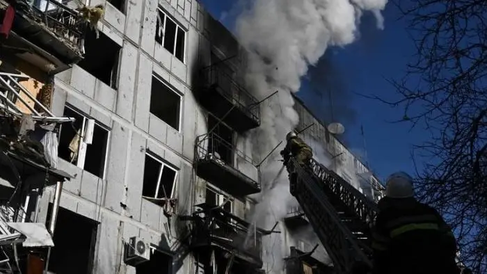 Una edificaci&oacute;n destruida, en Kiev, Ucrania. NEWS ES EURO