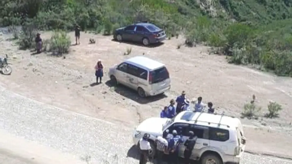 Pobladores retienen a sindicados de robar en Totora.       BOLIVIA PRENSA