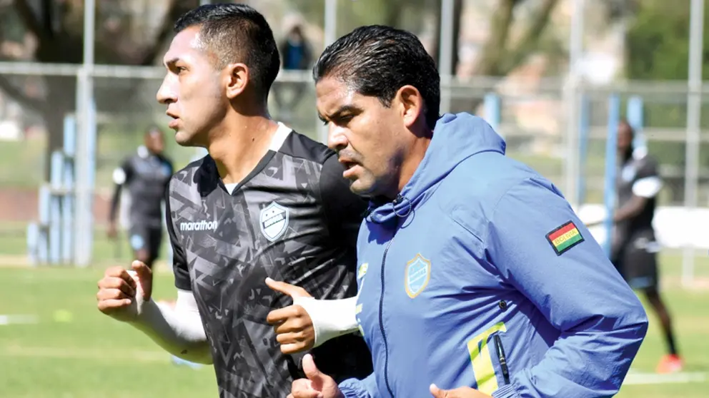 Jugadores de Aurora en las pr&aacute;cticas. DICO SOL&Iacute;S