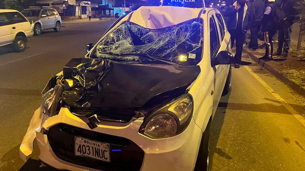 Veh&iacute;culo tras el accidente. LESLIE LAFUENTE