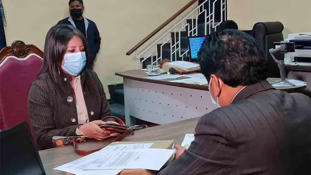 Nadia Cruz, defensora interina, presenta su postulaci&oacute;n al cargo titular. Senado