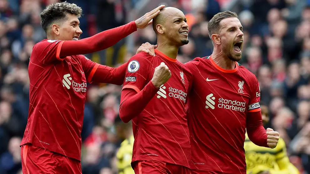 Futbolistas de Liverpool festejan uno de los goles con que superaron 2-3 a Manchester City para avanzar a la final de la FA Cup. Facebook Liverpool FC