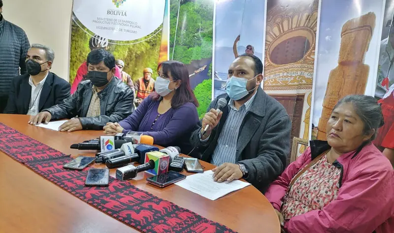 El acuerdo se dio en reuni&oacute;n con representantes del sector turismo. ERBOL.