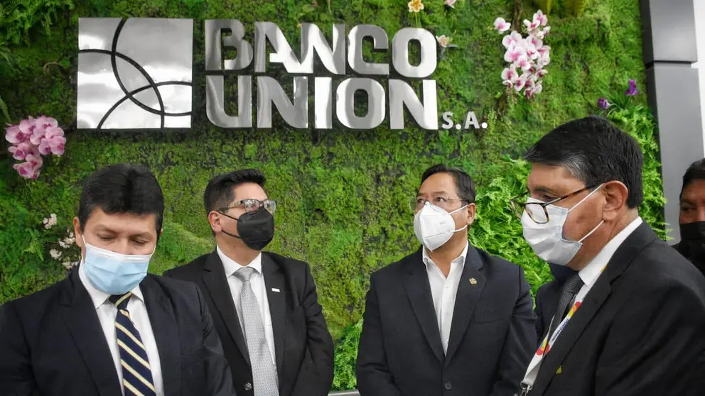Imagen de la inaguración del edificio del Banco Unión en Sucre, con la concurrencia del presidente de Bolivia, Luis Arce. Banco Unión