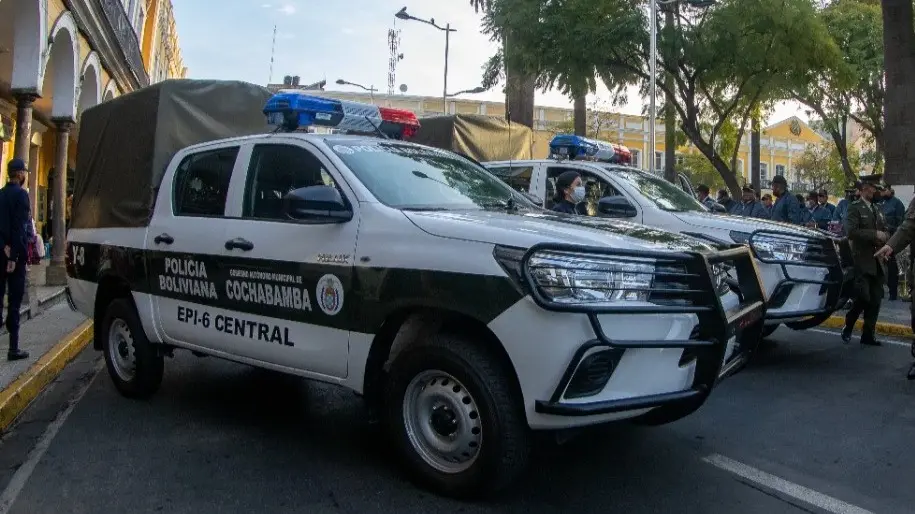 La entrega del equipamiento a la Polic&iacute;a, este 22 de junio. ALCALD&Iacute;A DE COCHABAMBA