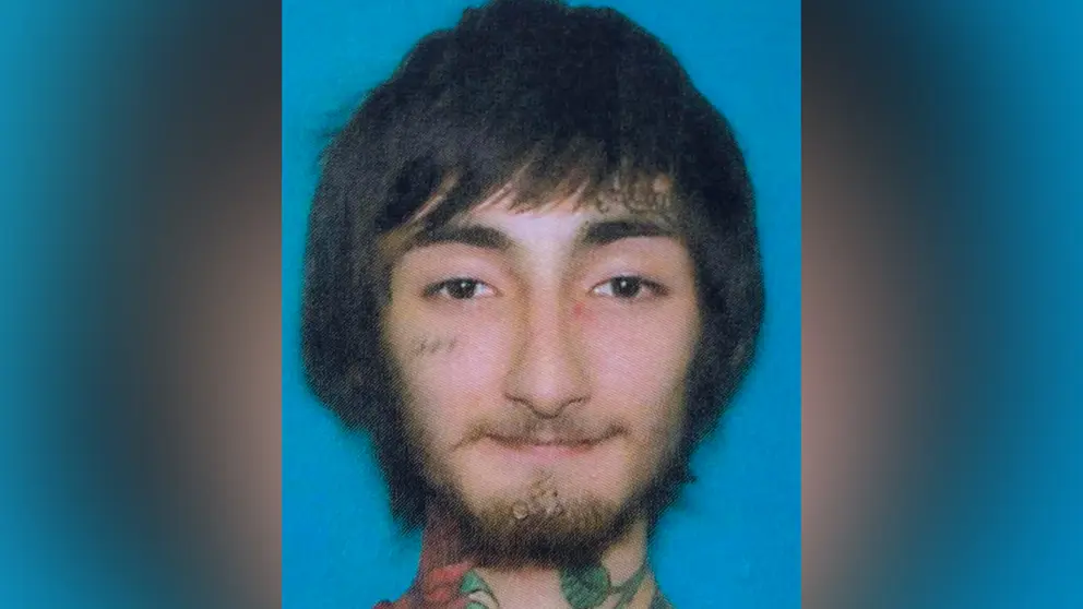 Las autoridades identifican al autor de tiroteo de Illinois como Robert Crimo. EFE