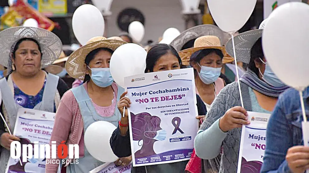 Mujeres marchan en repudio de la violencia en marzo de este año en Cochabamba. DICO SOLÍS