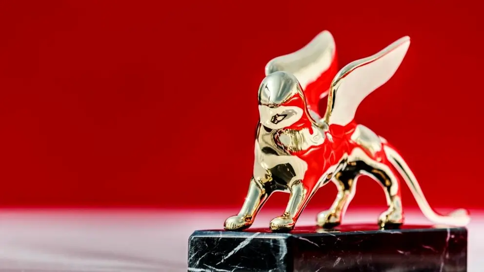 Un Le&oacute;n de Oro que se entrega a la mejor pel&iacute;cula en el Festival de Venecia.      EFE