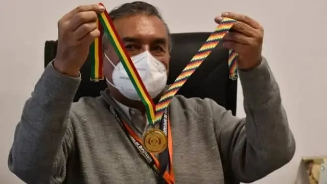 Medalla de Bolivia, propia de los diputados de la naci&oacute;n.